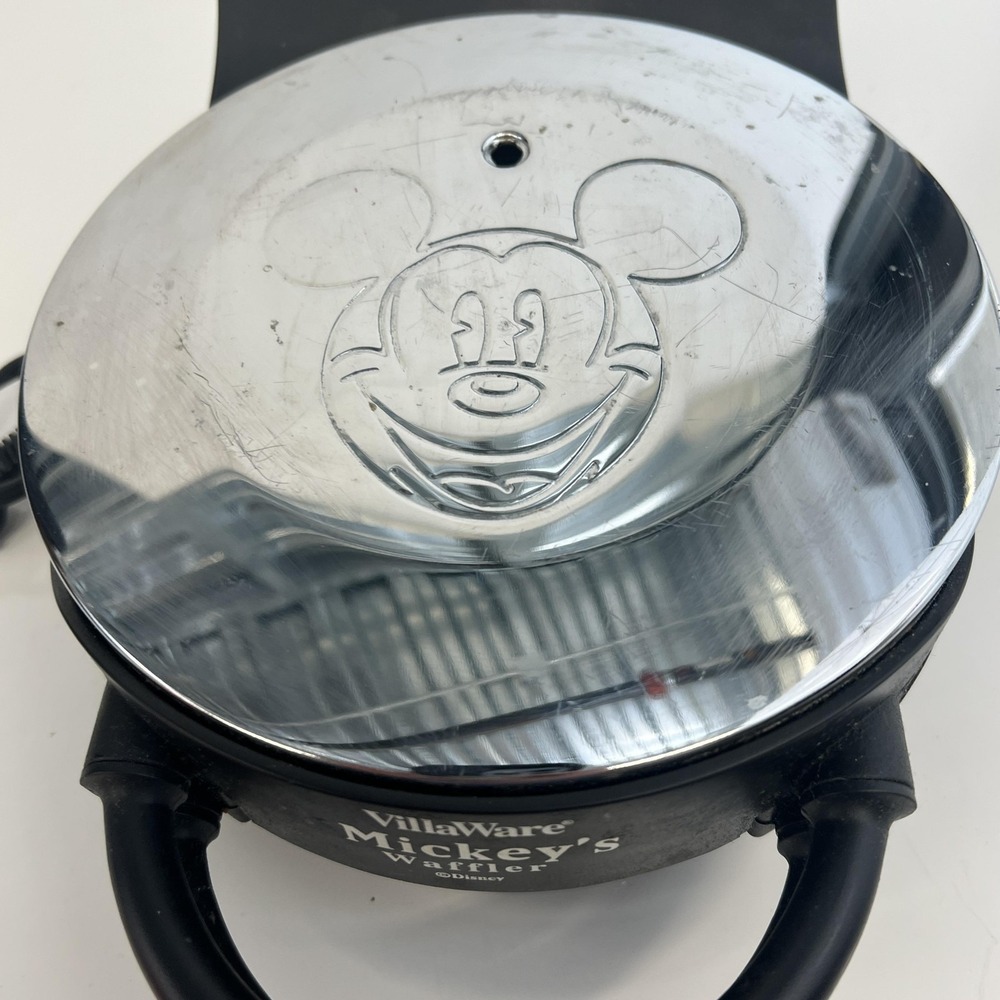 VillaWare Mickey Mouse Waffle Maker Disney Mickey's Waffler Model 5555-S1 1000W‎